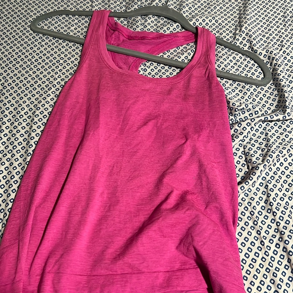 pink lululemon swiftly tech racerback tank *race length size 4
